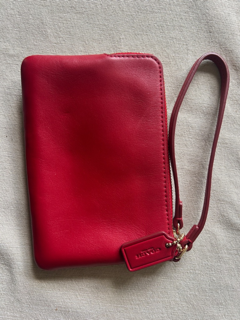 Coach Red Leather Zip Wristlet with Gold Logo - Picture 4 of 5